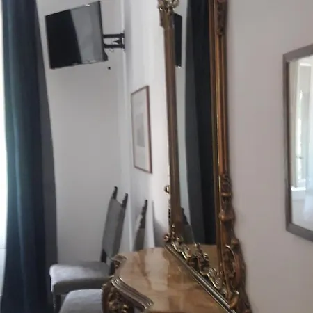 ゲストハウス Loggia Del Castello トレント